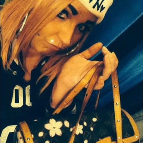 👑🐝🤘🏻 - Picture 6 of 10